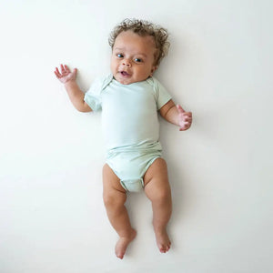 Kyte Baby Short Sleeve Bodysuit in Dew