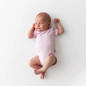 Kyte Baby Short Sleeve Bodysuit in Thistle