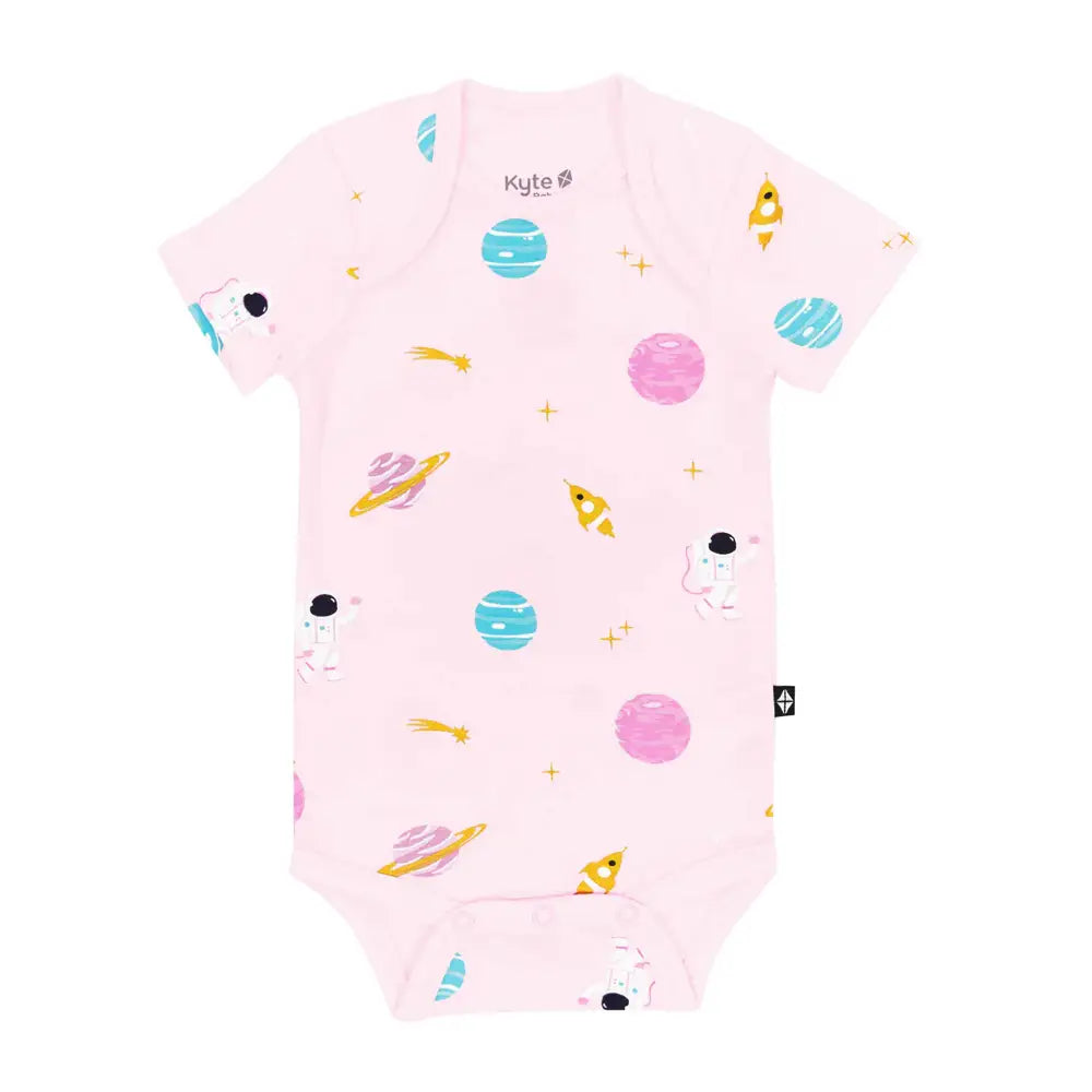 Kyte Baby Short Sleeve Bodysuit in Sakura Space