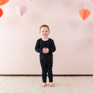 Kyte Baby Long Sleeve Printed Toddler Pajama Set in Midnight Rainbow Heart