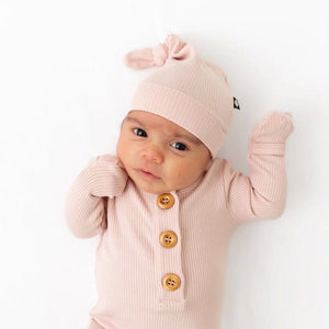 Kyte Baby Ribbed Knotted Gown with Hat Set in Blush