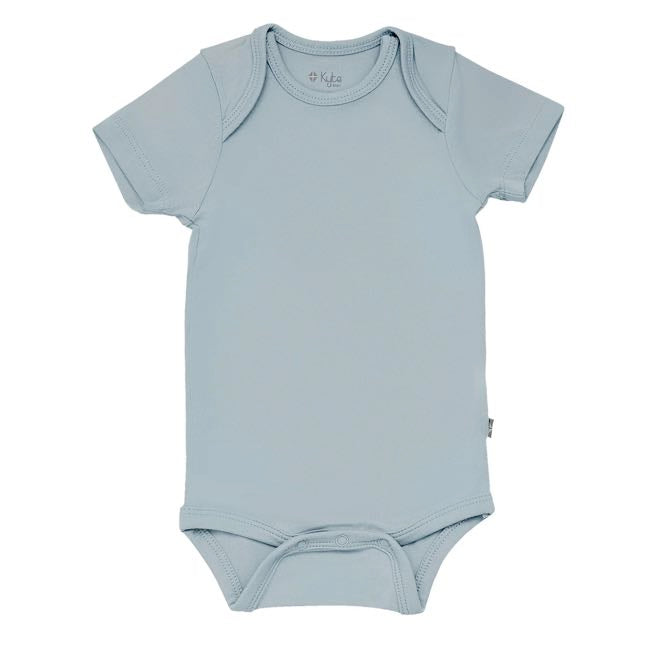 Kyte Baby Short Sleeve Bodysuit in Fog