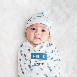 Lulujo Hello World Blanket + Knotted Hat - Navy Triangles