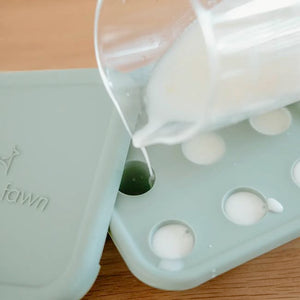 Moss & Fawn Ice Cube Tray - Bloom