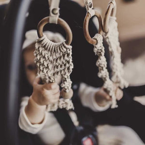 finn and emma all in one macrame toy - spiral twist