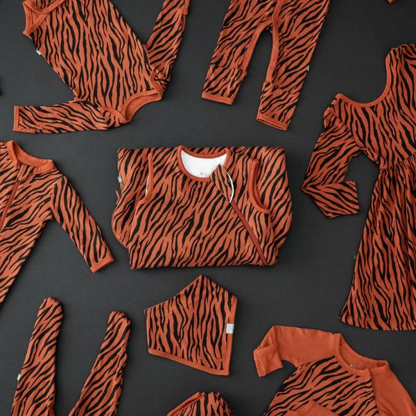 kyte baby bow printed in rust tiger Baby Charlotte Canada